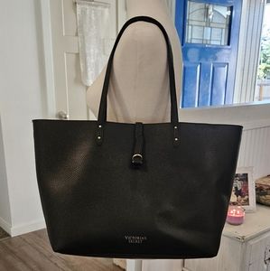 NWOT'S! VICTORIA'S SECRET - Women's Large Tote - Strap Closure